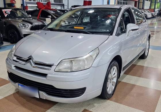 CITROËN C4 1.6 GLX 16V FLEX 4P MANUAL CITROËN C4 1.6 GLX 16V FLEX 4P MANUAL